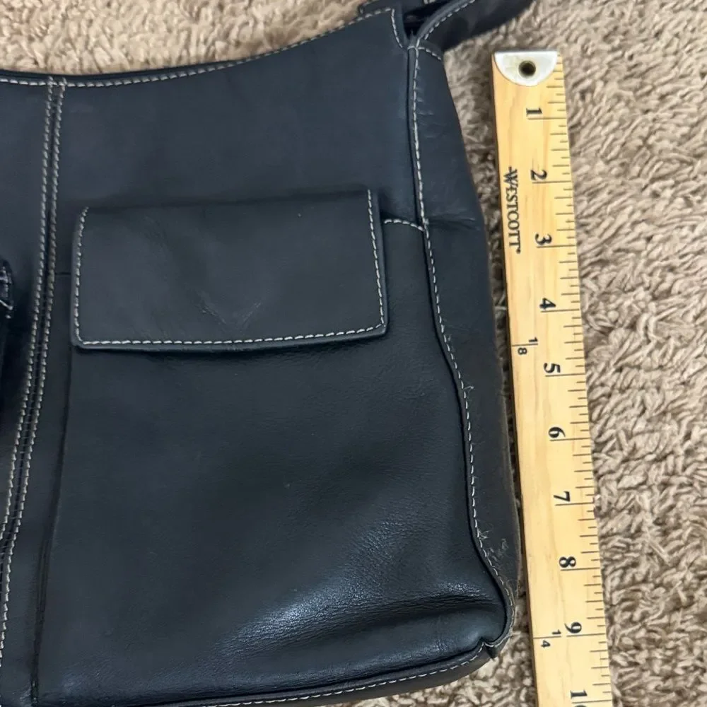 Naturalizer Soft Black Leather Shoulder Bag Contrasting Stitch Organizing Pocket
